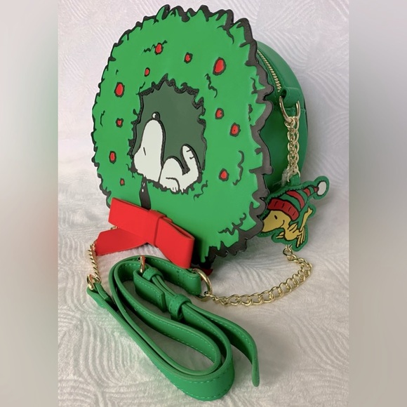 Loungefly Peanuts Snoopy Light-Up Holiday Wreath Crossbody Bag - Picture 2 of 15
